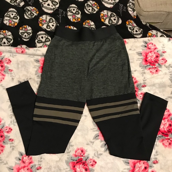 Bombshell sportswear wintergreen thigh highs - Picture 2 of 12